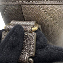 将图像加载到图库查看器中，CHANEL Gabriel de CHANEL Hobo Bag Gray GradationA91810 Caviar Leather Size Small
