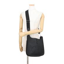 Load image into Gallery viewer, HERMES Evelyne3 Black Taurillon Clemence Size PM

