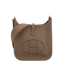 Load image into Gallery viewer, HERMES Evelyne 3 Etoupe Taurillon Clemence Size 23
