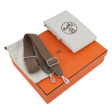 Load image into Gallery viewer, HERMES Evelyne 3 Etoupe Taurillon Clemence Size 23
