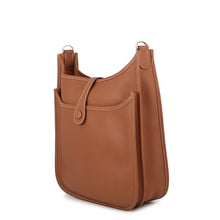 将图像加载到图库查看器中，HERMES Evelyne3 Gold Taurillon Clemence Size PM
