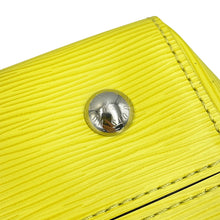 将图像加载到图库查看器中，LOUIS VUITTON Marly PistachianM94617 Epi Leather Size BB
