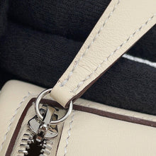 将图像加载到图库查看器中，HERMES Lindy Nata Swift Leather Size Mini
