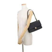Load image into Gallery viewer, CHANEL Matelasse W Flap ChainShoulder Bag BlackA01112 Caviar Leather Size 25
