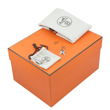 Load image into Gallery viewer, HERMES Picotin Lock Green Pantan Taurillon Clemence Size PM
