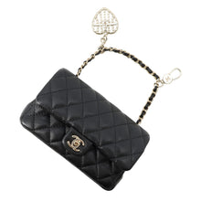 将图像加载到图库查看器中，CHANEL Matelasse Classic Mini Bag Bag Charm BlackAP4760 Lambskin Faux Pearl Rhinestone
