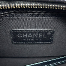 Load image into Gallery viewer, CHANEL Gabriel de CHANEL Hobo Bag MetalicPurpleA91810 Aged Calf Leather Size Small

