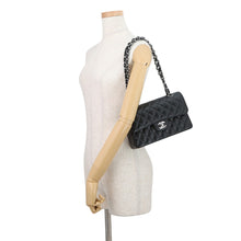 Load image into Gallery viewer, CHANEL Matelasse W Flap ChainShoulder Bag BlackA01113 Caviar Leather Size 23
