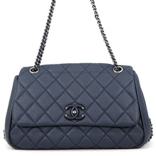 将图像加载到图库查看器中，CHANEL ChainShoulder Bag Navy Calf Leather
