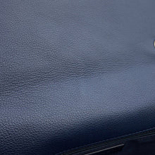 将图像加载到图库查看器中，CHANEL ChainShoulder Bag Navy Calf Leather

