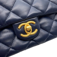 Load image into Gallery viewer, CHANEL Matelasse Single Flap ChainShoulder NavyAS3393 Lambskin Size 20
