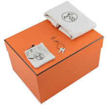 Load image into Gallery viewer, HERMES Picotin Padlock Beton Taurillon Clemence Size PM
