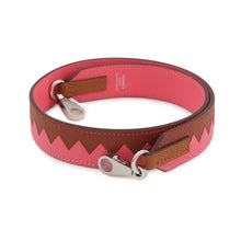 Load image into Gallery viewer, HERMES Bandouliere Tresage Rose Azalee/Brown Epsom
