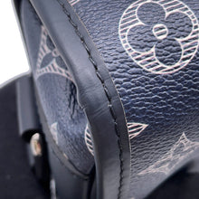 将图像加载到图库查看器中，LOUIS VUITTON Messenger NavyM54248 Monogram・Savannah Chapman Brothers Size PM
