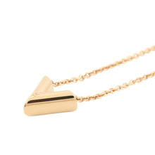 将图像加载到图库查看器中，LOUIS VUITTON Essential V Necklace GoldM00857 Metal
