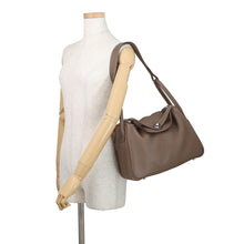 Load image into Gallery viewer, HERMES Lindy Etoupe Taurillon Clemence Size 30
