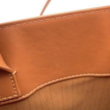 将图像加载到图库查看器中，LOEWE Standard A5 Tote 2-Way Bag BrownA933S30X01 Leather
