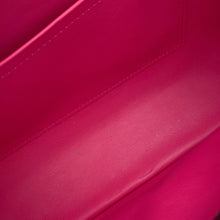 Load image into Gallery viewer, LOUIS VUITTON Capucines NoirM48864 Taurillon Leather Size MM
