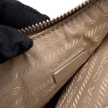将图像加载到图库查看器中，PRADA Re-Edition 2005 2WAYBag Beige1BH204 Nylon

