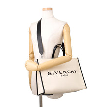 Load image into Gallery viewer, Givenchy G-TOTE 2WAYBag Ivory/BlackBB50N0B1H1 105 Coating canvas
