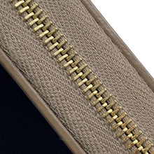 将图像加载到图库查看器中，CELINE Large zipped wallet Greige10B553BEL.10BL Leather
