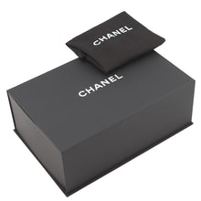 Load image into Gallery viewer, CHANEL Matelasse Heart-Shaped Chain Shoulder BlackAS5764 Lambskin
