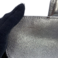 Load image into Gallery viewer, CHANEL Matelasse Heart Shape ChainShoulder Bag SilverAS5764-B21928-NF635 MetalicLambskin
