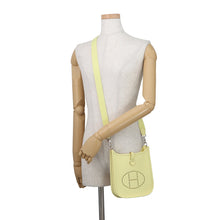 Load image into Gallery viewer, HERMES Evelyne Amazon Limoncello Taurillon Clemence Size TPM
