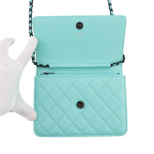 将图像加载到图库查看器中，CHANEL Matelasse Chain wallet Turquoise Lambskin
