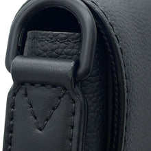 将图像加载到图库查看器中，LOUIS VUITTON takeoff messenger NoirM57080 Grain Leather
