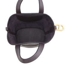 Load image into Gallery viewer, HERMES In the loop Cassis Taurillon Clemence Swift Leather Size 18
