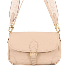 将图像加载到图库查看器中，LOUIS VUITTON Dianu claimM46388 Monogram Empreinte Leather
