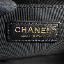 将图像加载到图库查看器中，CHANEL Boy Chanel V Stitch BlackA67085 Caviar Leather Size Small
