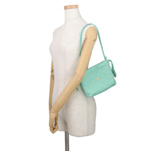 将图像加载到图库查看器中，CHANEL Strap Clutch Bag Light GreenAP5228 Lambskin
