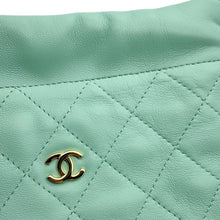将图像加载到图库查看器中，CHANEL Strap Clutch Bag Light GreenAP5228 Lambskin
