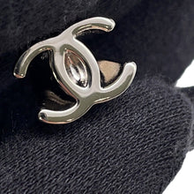 将图像加载到图库查看器中，CHANEL CC Logo EarringsABH472 Metal
