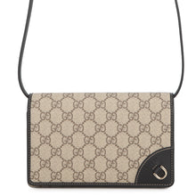 将图像加载到图库查看器中，GUCCI GG Emblem Shoulder Wallet Beige/Black820688 PVC/Leather
