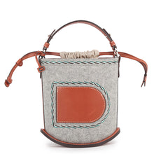 将图像加载到图库查看器中，Delvaux Bread Handbag Brown/Gray Felt Leather Size Mini
