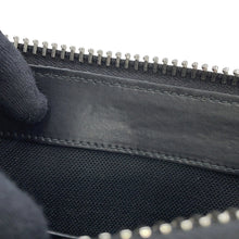 Load image into Gallery viewer, GUCCI GG Supreme Shoulder Bag Black523599 K5RLN 1095 GG Supreme Leather
