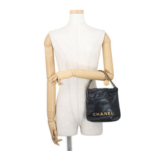 将图像加载到图库查看器中，CHANEL CHANEL22 ChainShoulder Bag BlackAS3980 Shiny Calf Leather Size Mini

