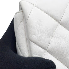 Load image into Gallery viewer, CHANEL Matelasse ChainShoulder Bag WhiteAS3206 Lambskin
