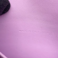 将图像加载到图库查看器中，Dior Turnlock Chain Wallet Pink Leather
