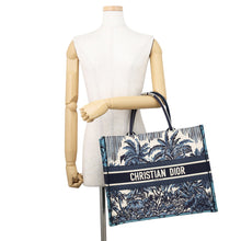 将图像加载到图库查看器中，Dior Dior Palms Book Tote Blue/WhiteM12862REU_M928 Canvas Size Large
