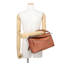 Load image into Gallery viewer, LOEWE Edge Puzzle Bag Medium Brown Calf Leather Size Medium
