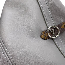Load image into Gallery viewer, LOUIS VUITTON Carryall Vibe Trianon GrayM12583 Lamb Leather Size MM
