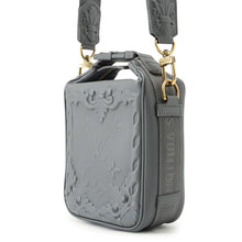 Load image into Gallery viewer, LOUIS VUITTON Cruiser Messenger GrayM21812 Calf Leather
