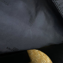 Load image into Gallery viewer, BALENCIAGA Beach bag Beige/Black Raffia Leather Size Medium
