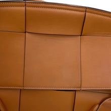 将图像加载到图库查看器中，Bottega Veneta Arco Shoulder Bag Wood598244VMAP12645 Calf Leather
