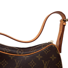 Load image into Gallery viewer, LOUIS VUITTON Pochette・Croissant RedM51510 Monogram
