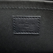 将图像加载到图库查看器中，LOUIS VUITTON Pochette Voyage Souple NoirM82545 Monogram Shadow
